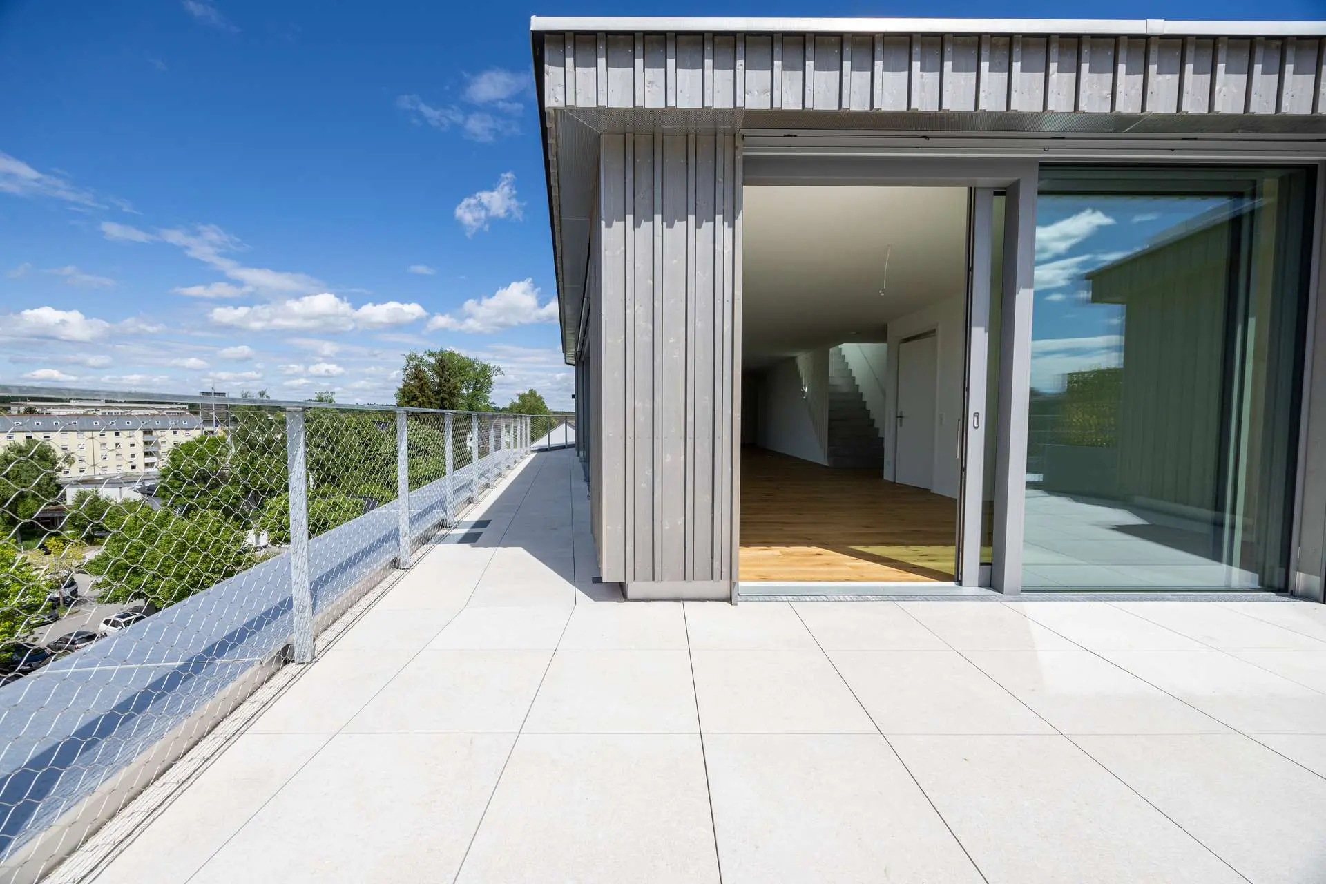 Dachterrasse mit Blick zur Wohnküche - 1.5.2 - HERDERGÄRTEN