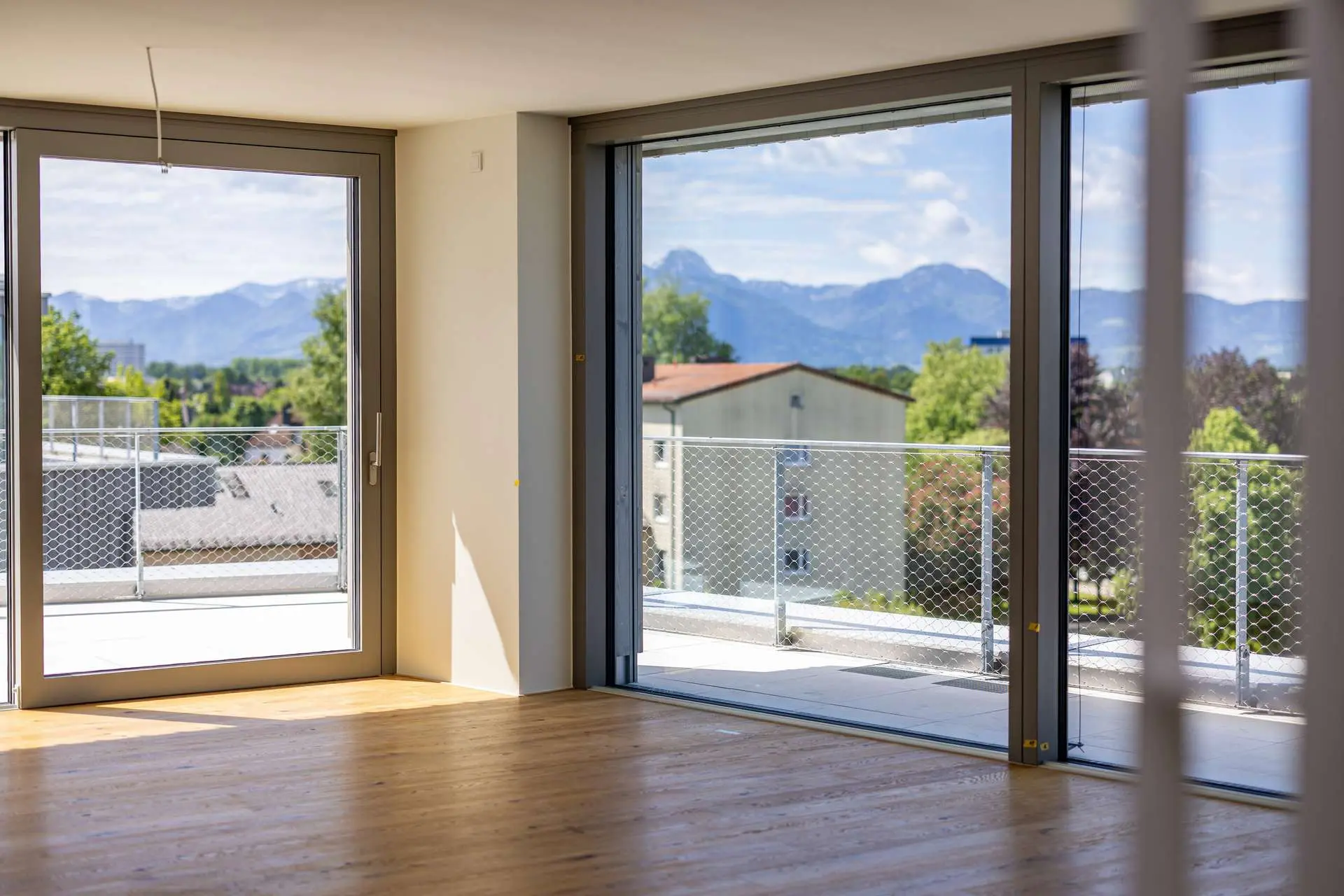 Wohnraum mit Blick auf Wendelstein - HERDERGÄRTEN 1.5.2